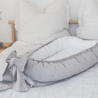kokon niemowlęcy velvet jasnoszary z kokardą