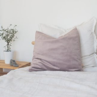 wrzosowa poduszka dekoracyjna velvet do salonu sypialni na kanape