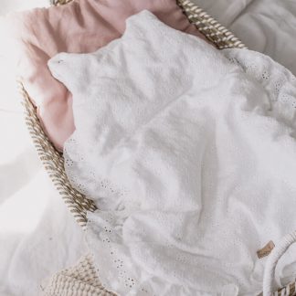śpiworek do spania niemowlęcy z falbanką haftowany