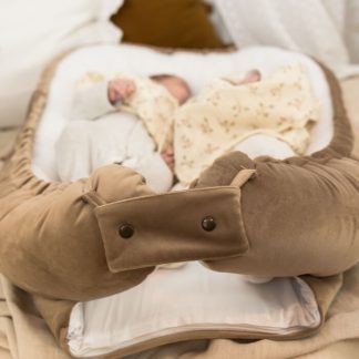 kokon gniazdko niemowlęce beżowe velvet babyly wyprawka