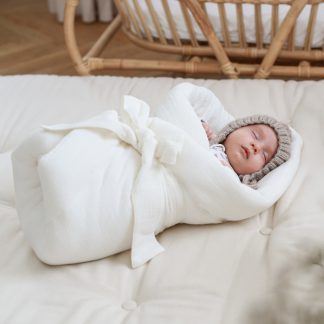 Muślinowy rożek niemowlęcy - mleczna biel