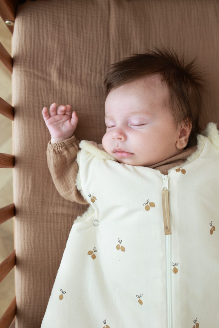 wełniany śpiworek niemowlęcy, wełna dla niemowląt