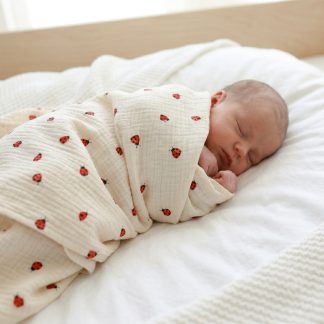 kocyk muślinowy w biedronki, kocyk premium, otulacz na lato