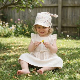 Chustka Meadow - czapka z daszkiem na lato dla dziewczynki z naturalnej bawełny, muślinu